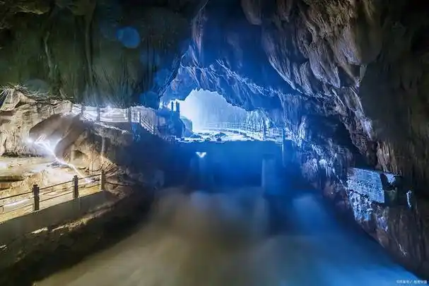 双龙洞位于浙江省金华市,是国家重点风景名胜区,以下是双龙洞一日游的