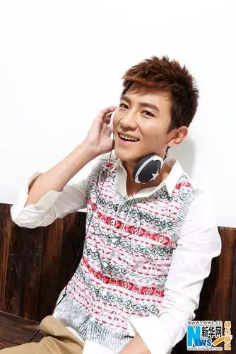 高清组图:大左全新歌手写真出炉 新歌蓄势待发