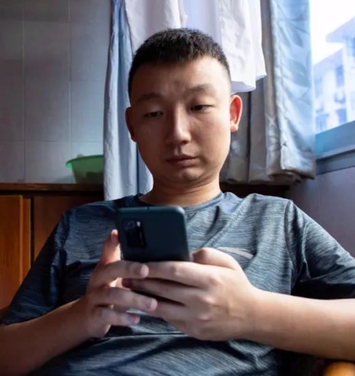 而且姚策的性格也很像杜新枝,小时候投资亏了钱,还曾偷拿过许妈的钱.