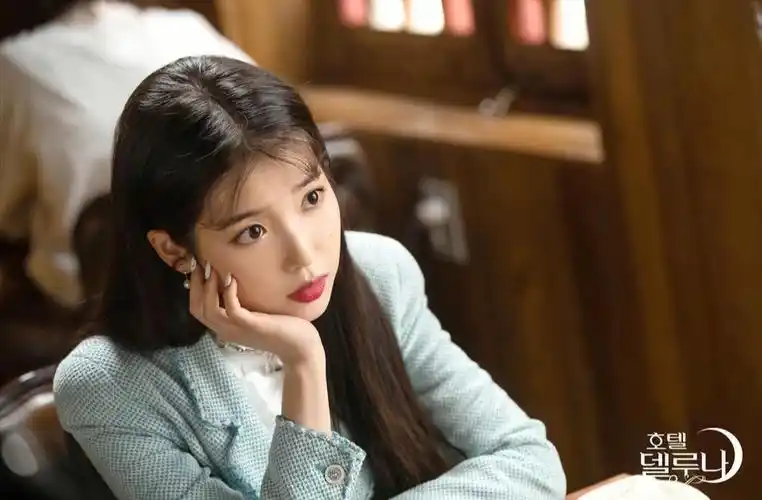 李知恩丨德鲁纳酒店张满月