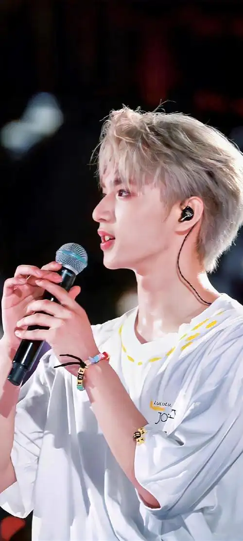 你的男朋友刘耀文壁纸来啦