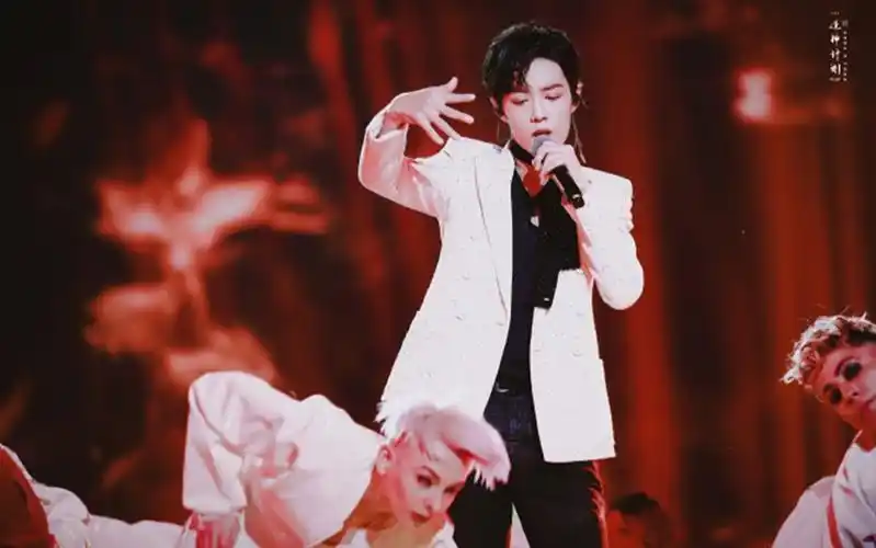 【肖战】《神奇》 神奇练习室 《余年》 《余年》官方mv gg跳舞也太欲