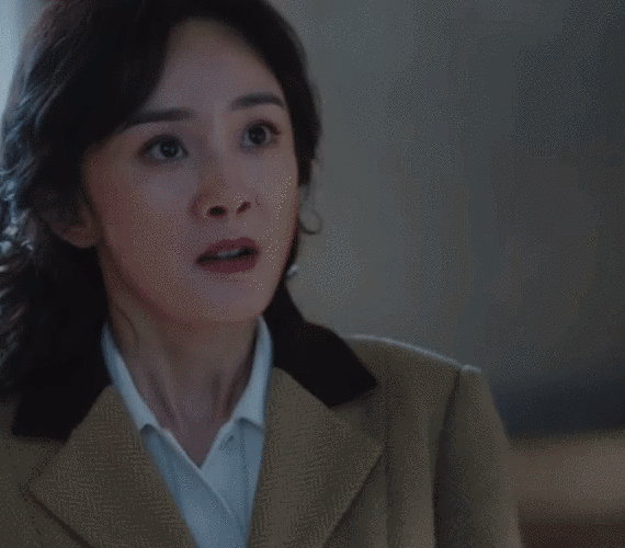 营销努力无长进,捂嘴观众终反噬,央视评杨幂演技:一惊一乍!