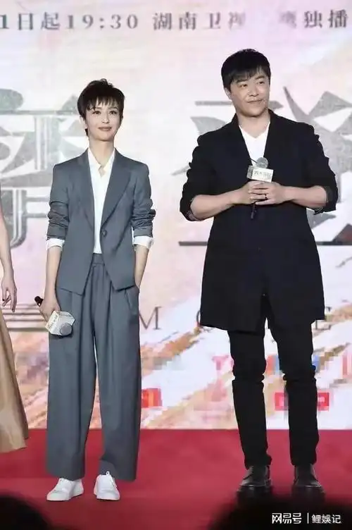 佟丽娅被爆再婚,消息一出被全网封锁!背后男人究竟什么来头