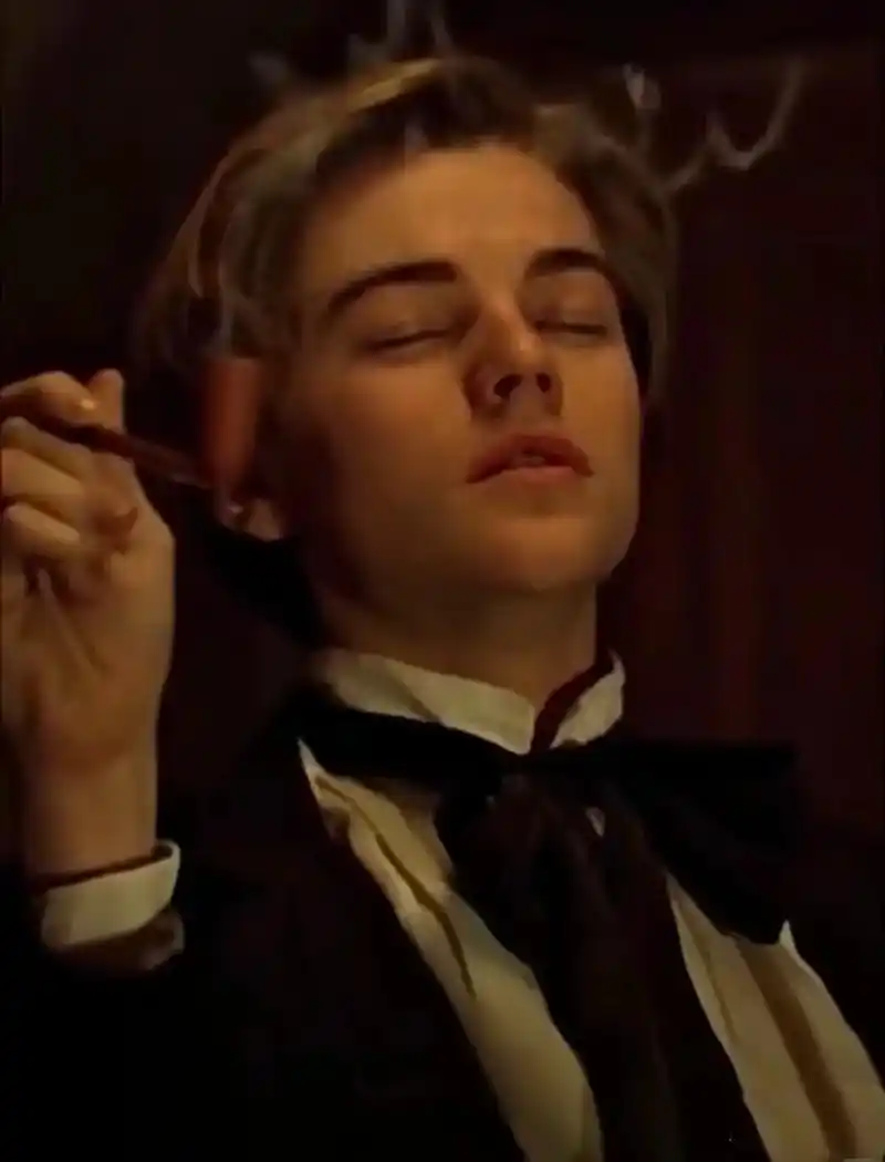 家人们 谁懂啊!我真真超爱他抽烟这张 #小李子 #这谁顶得住 - 抖音