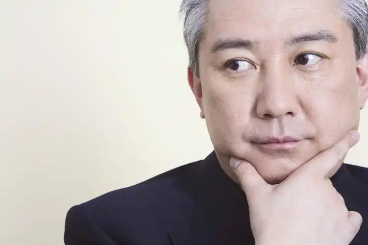 东方人,中年人,室内,白色背景,商务,生活方式,肖像,男人,男性,亚洲人