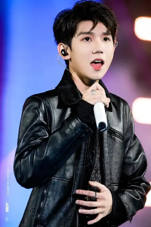 唤起此夜轻月  仰望他@tfboys-王源