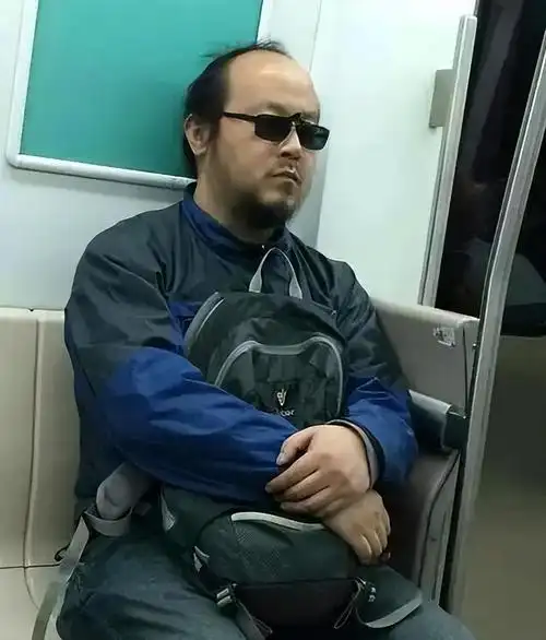 回顾53岁窦唯近照曝光穷困潦倒已成仙