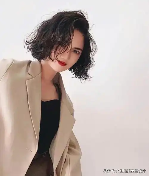 最近悄悄爆火的短卷发|短发|发型_网易订阅