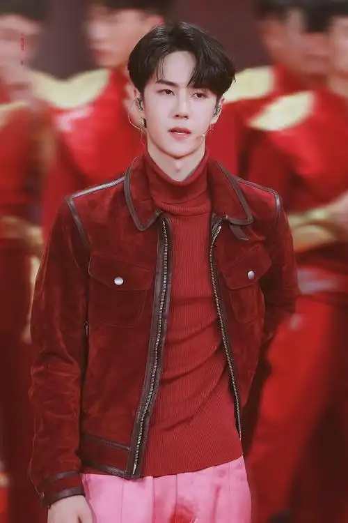 【王一博】2021.02.11央视春节联欢晚会 - 堆糖,美图壁纸兴趣社区