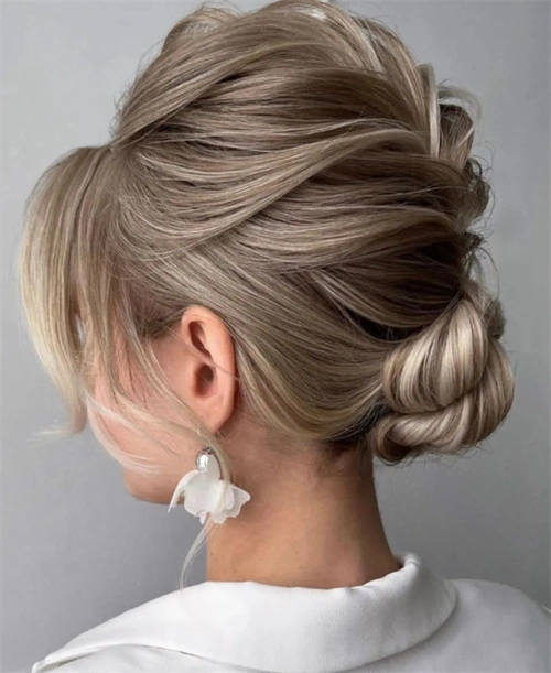 欧美风气质盘发 款款慵懒迷人_盘发发型 - 美发站