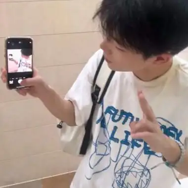 高清好看的帅气男生头像学生党图片