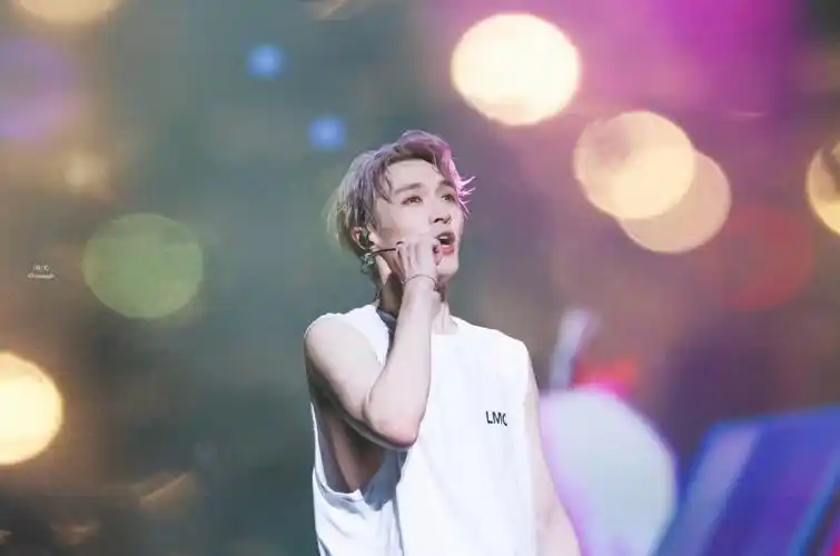 张艺兴电脑壁纸贰