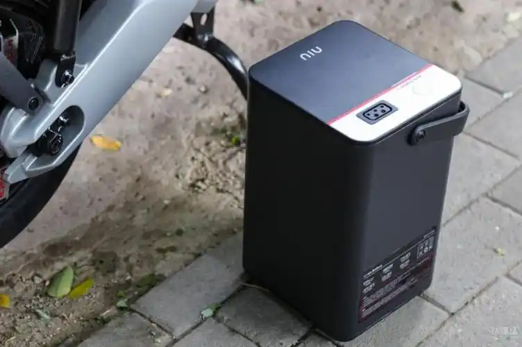 (小牛电动锂电池)