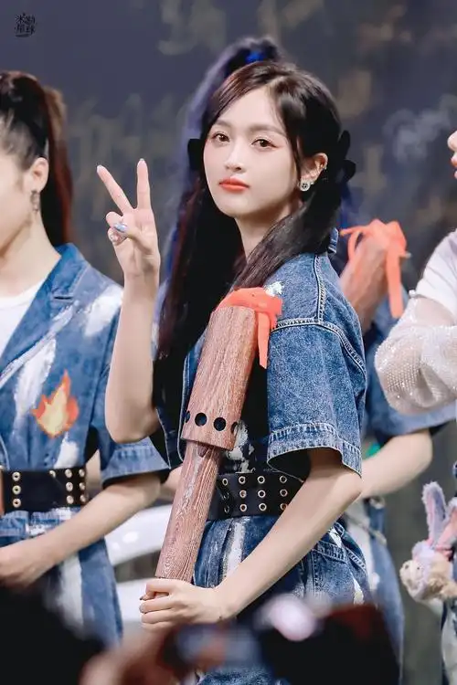 吴宣仪炙热的我们 吴宣仪的双马尾俏皮可爱美美的,太迷人了