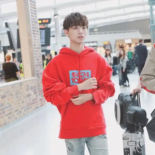 明星同款红色卫衣_中餐厅王俊凯明星同款衣服女oversize卫衣男连帽