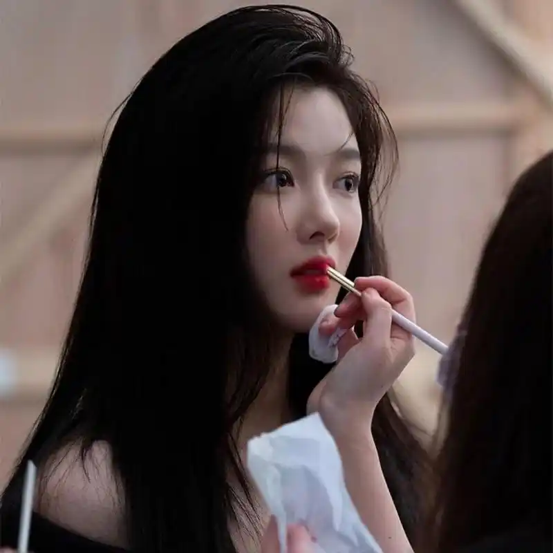 金裕贞|甜欲美人  #头像##女生头像##金裕贞