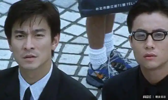 黑金梁家辉气场逼人刘德华机智应对屏幕外都能感觉到寒气