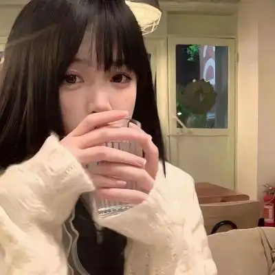 清新邻家女孩精致温柔ins头像最新 温柔俏皮可爱的网红女生头像_女生