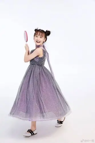 森碟最新写真女大十八变差点认不出遗传了爸妈明星的特质