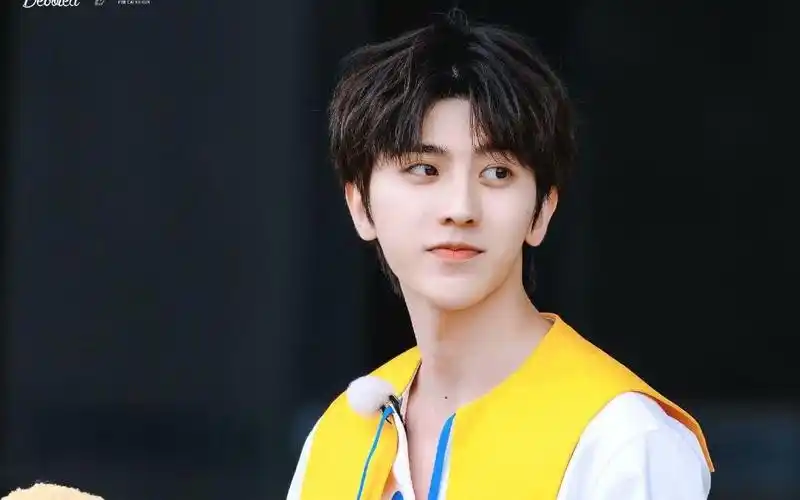 蔡徐坤杭州跑男录制