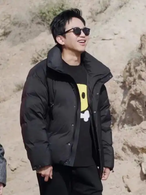 邓超身穿mackage录制综艺节目