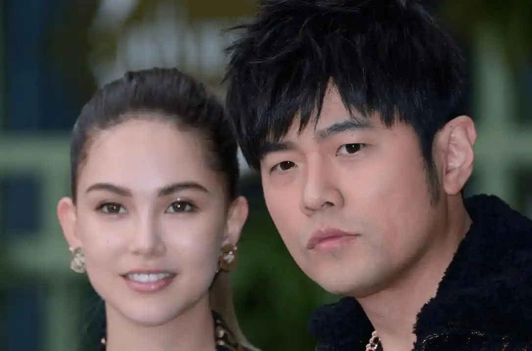 周杰伦昆凌捐300万助抗洪,引关注,网友夸赞:这才是正能量偶像