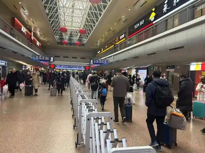 今天除夕,回家过年——_周边_高速公路_车流