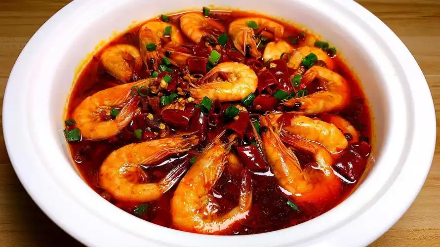 只服这种做法,端上桌全家抢着吃,太好吃了 服务升级 2水煮香辣虾:色