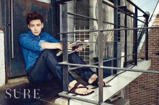 韩星池昌旭拍写真要对自己有坚定信心