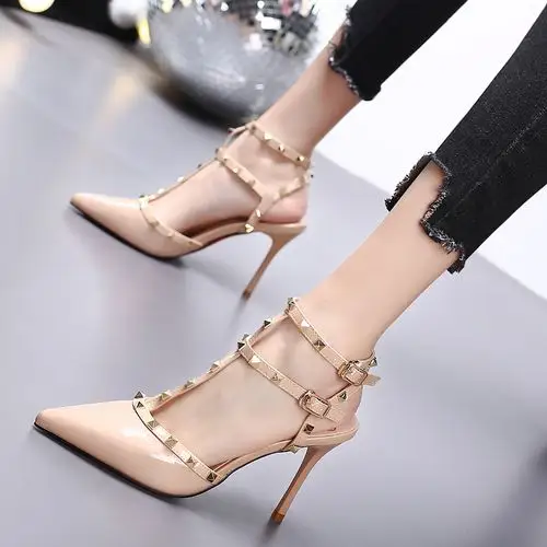 尖头高跟鞋细跟女鞋2021春夏新款性感铆钉一字扣网红少女宴会单鞋
