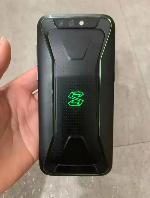 75090出95新黑鲨一代游戏手机双卡全网通4g 高通骁龙845内存6 64