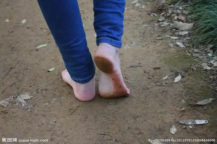 rgb30共享分举报收藏立即下载关 键 词:光脚 赤脚 美脚 美足 脏脚 不