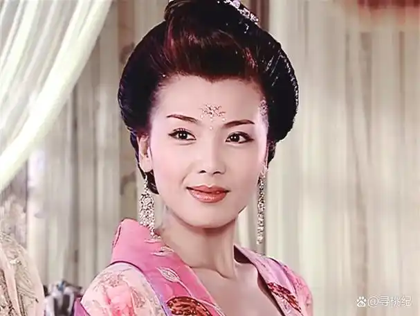 一人千面|寻桃纪邀请你打开刘涛的角色万花筒