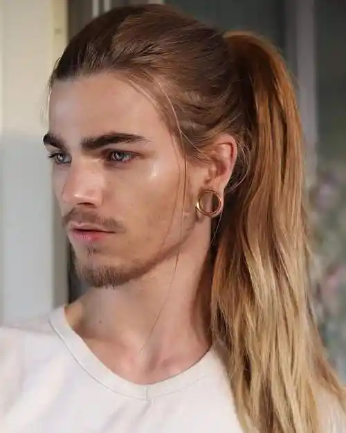 c9hkg1wm从小wei威wei转采于2020-02-06 13:20:42男 长发男c9hkg1wm该