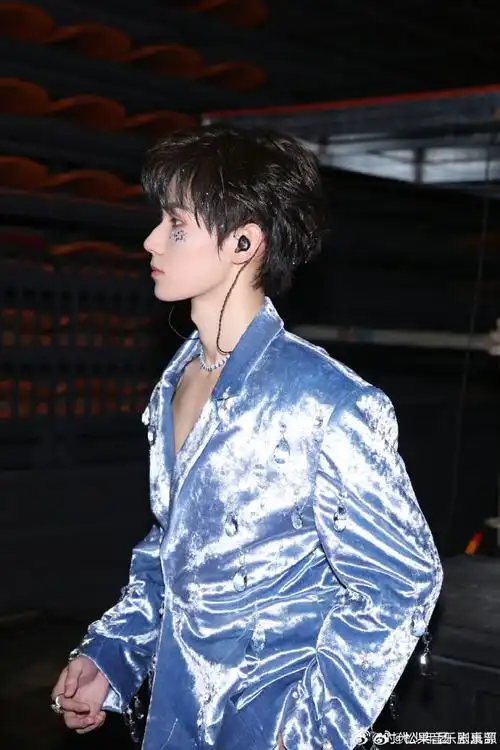 张真源 顶级浓颜ace##张真源绿海