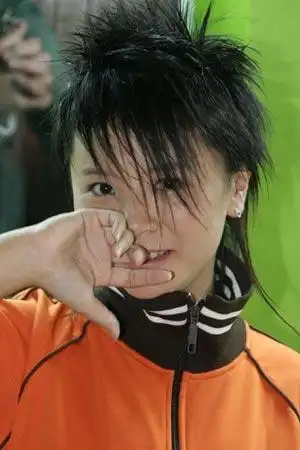 组图:明星发型 黄雅莉可爱短发任你学(10)