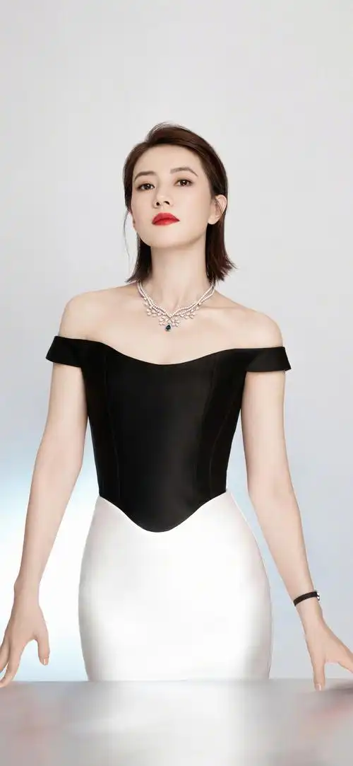 高圆圆壁纸出炉!