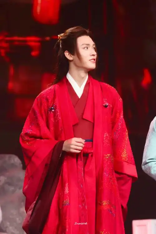 山河令演唱会#3836383736313639红衣潋滟@龚俊