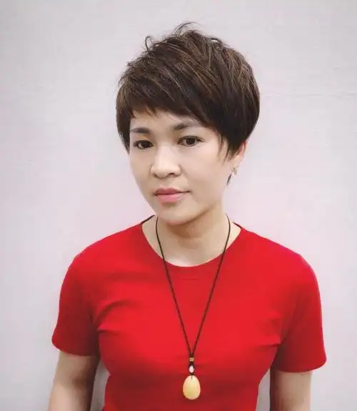 时尚女短发盖盖头女生各种锅盖头发型图片