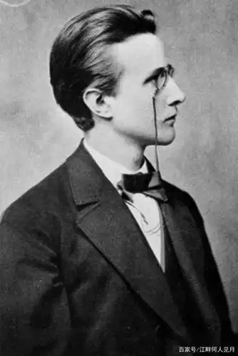 名人年轻时的照片,颠覆你印象了吗?