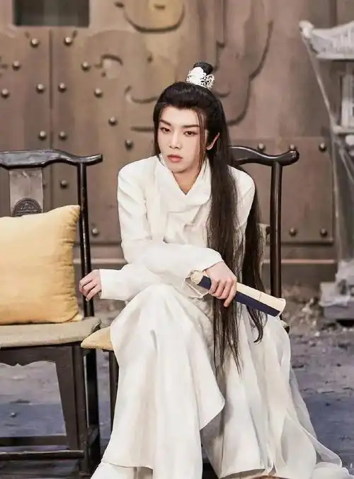 华晨宇适合拍摄古装作品吗