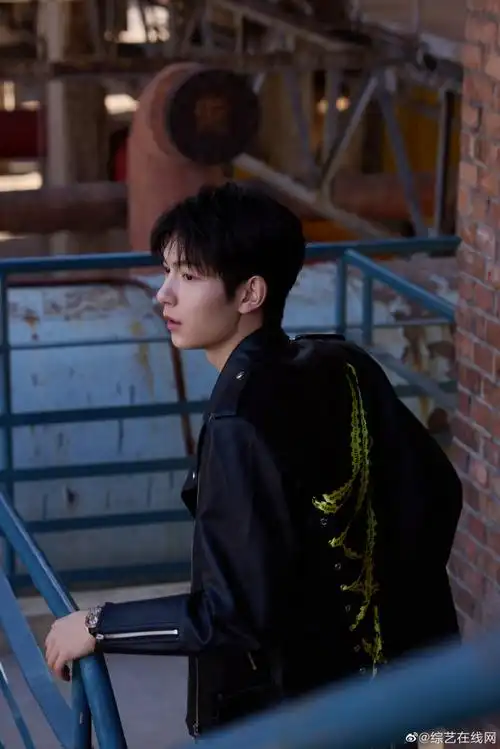 樊治欣男友力##樊治欣扫楼指尖转篮球