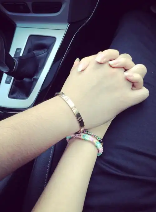 牵手的非主流图片