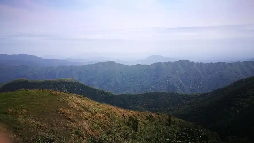 约吗自驾越野与你相约高山草甸