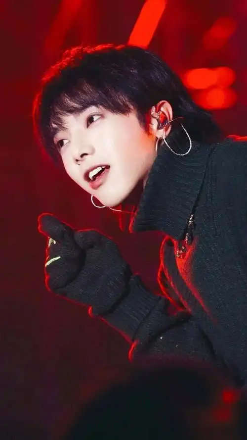 华晨宇壁纸微信朋友圈背景图,文字背景图,图片大全