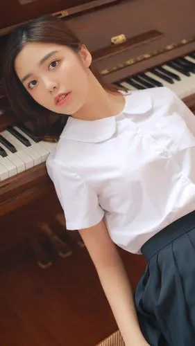 长腿学生妹美女图片高清手机壁纸-美女-手机壁纸下载-美桌网