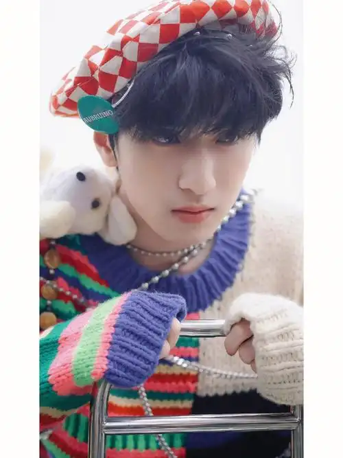 严浩翔可爱洋娃娃小熊