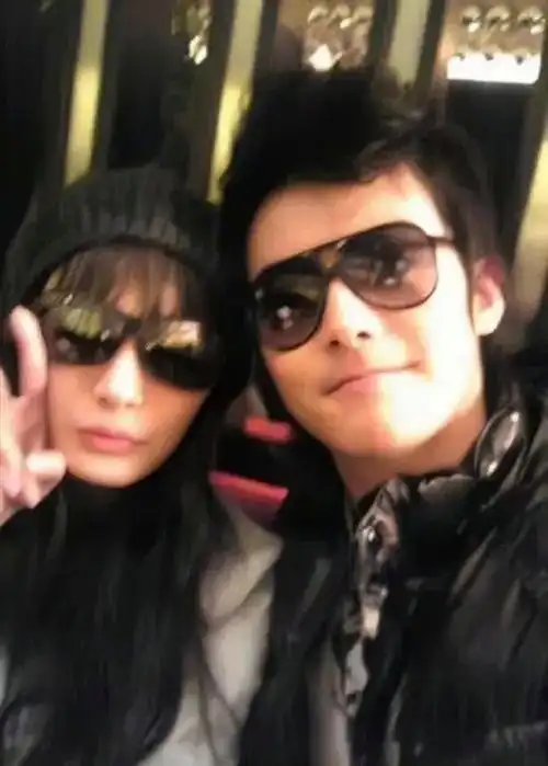 有钱也不抛弃穷朋友36岁的杨幂这一次让所有人刮目相看