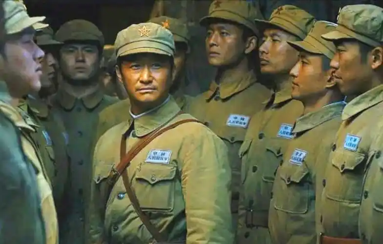 长津湖战役,为什么志愿军没有棉衣穿?当时到底发生了什么?